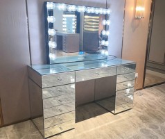 Stock in US Glass Cosmetic Beauty Hollywood Vanity Led TV Makeup Mirror Styling Station Dressing Table Set
